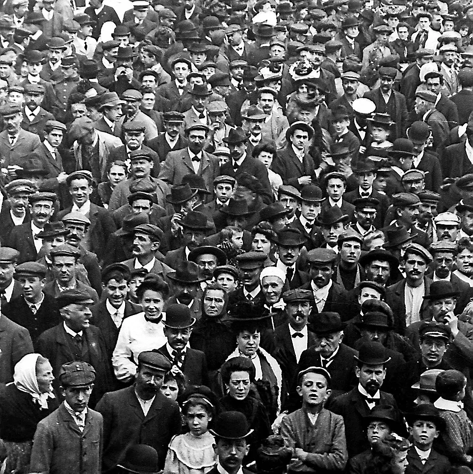 CPA 11 - Manifestation Viticole à Narbonne - Carte Photo Maire Docteur Ferroul - Années 1900