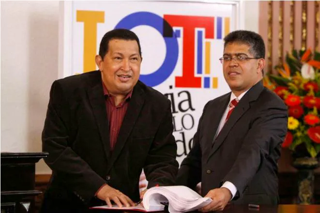 30 de abril de 2012: Chávez firma la nueva y revolucionaria LOTTT — Shorthand Social