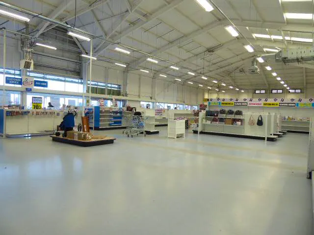 toys r us metrocentre