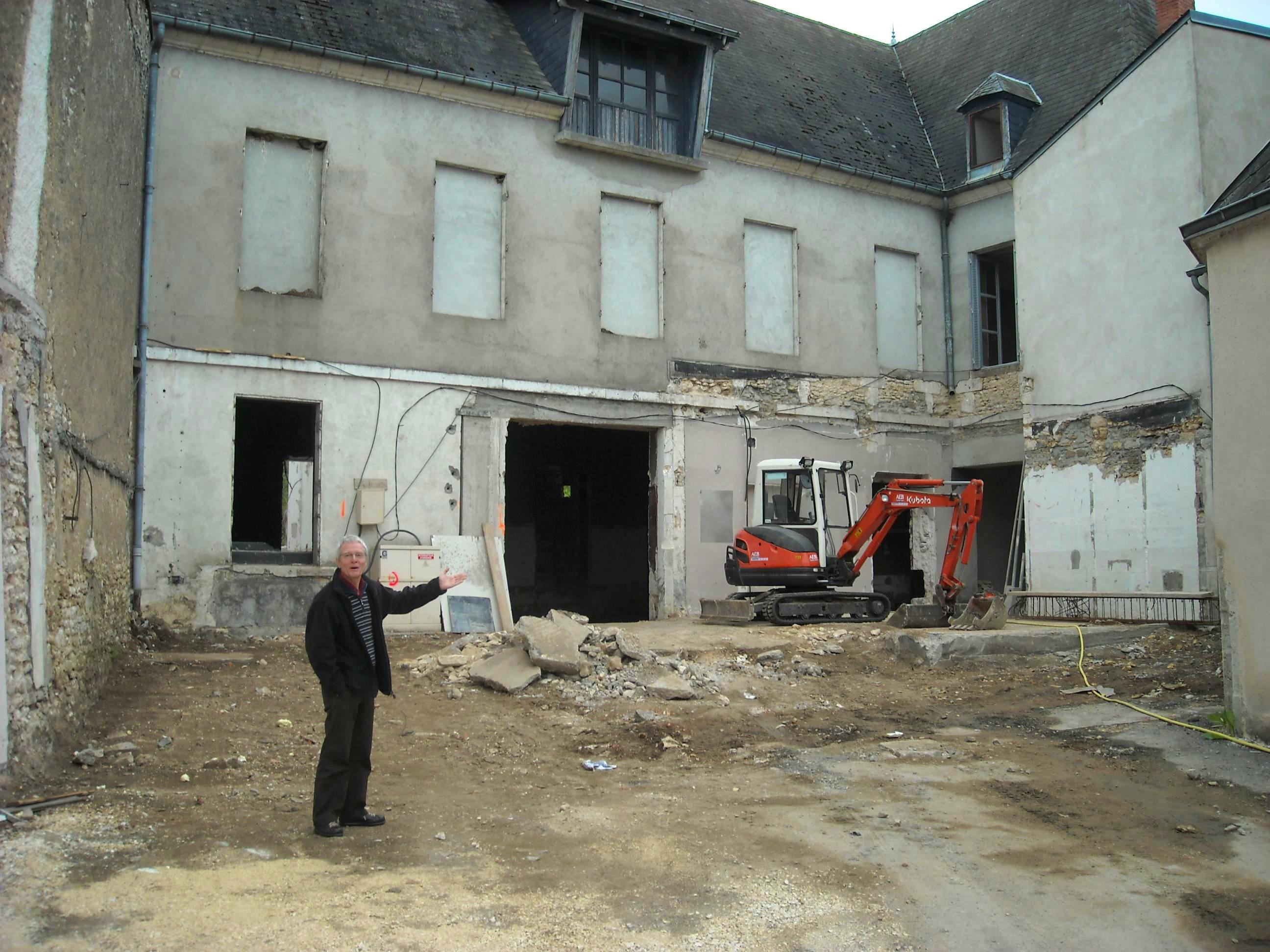 Ces Bains Douches Qui Baignent Le Berry De Chansons - 