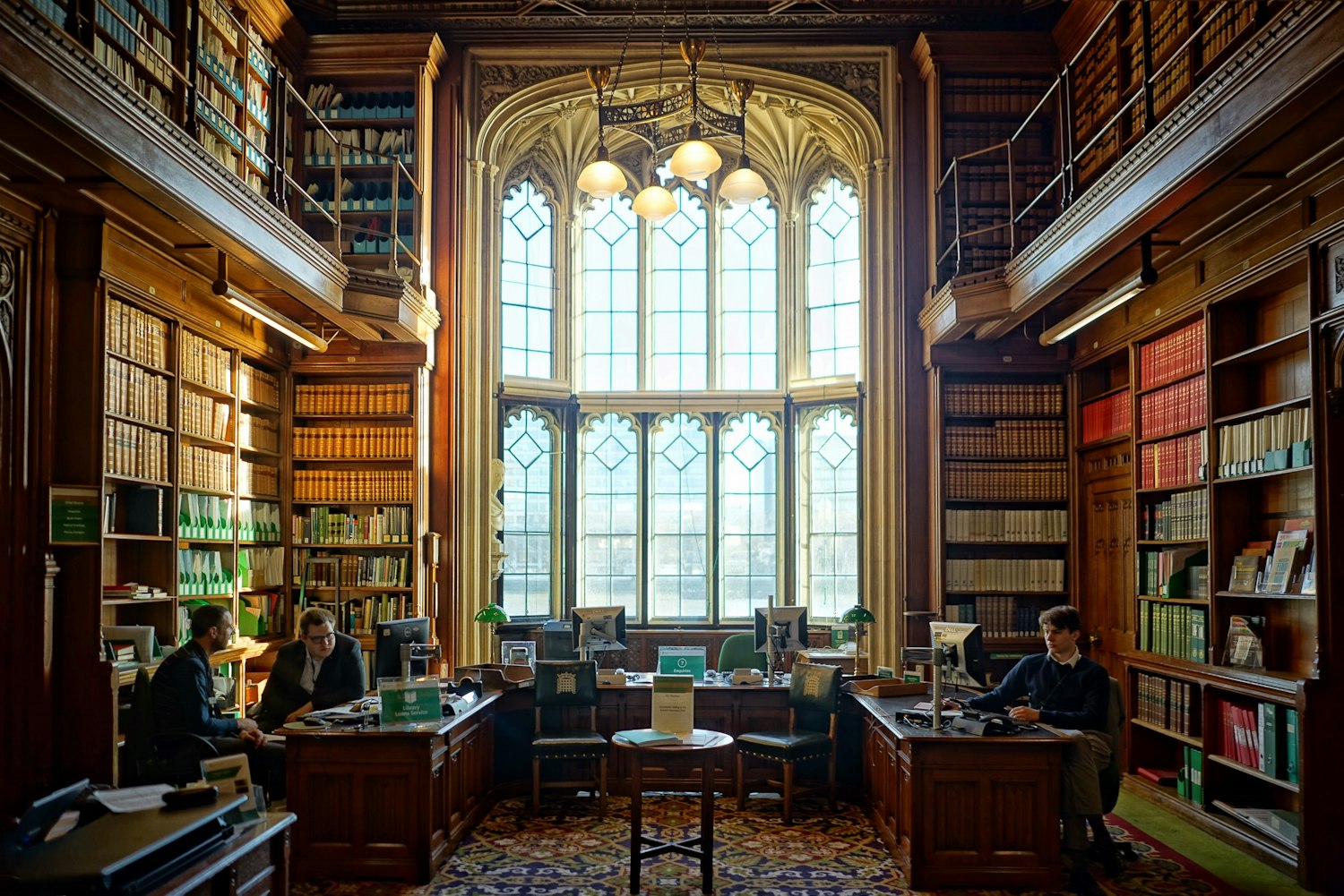 Common library. Библиотека Уэстминстер. The Houses of Parliament Library. Библиотека парламента Канады. Картинка Манчестерской библиотеки.