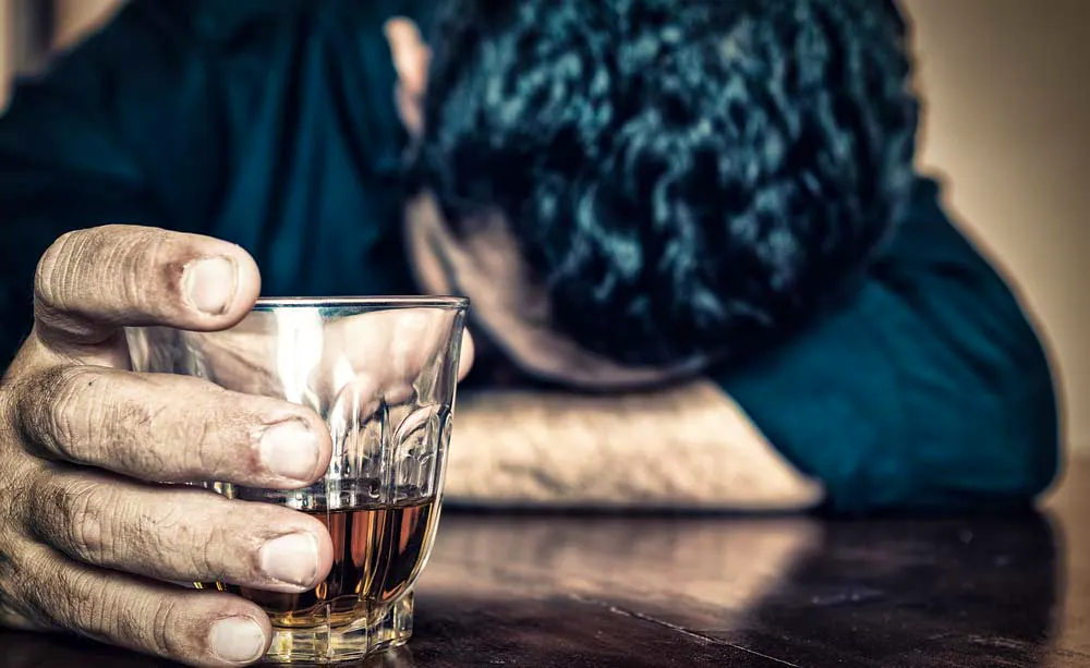 Ammazzo Il Tempo Provando Con L'alcol