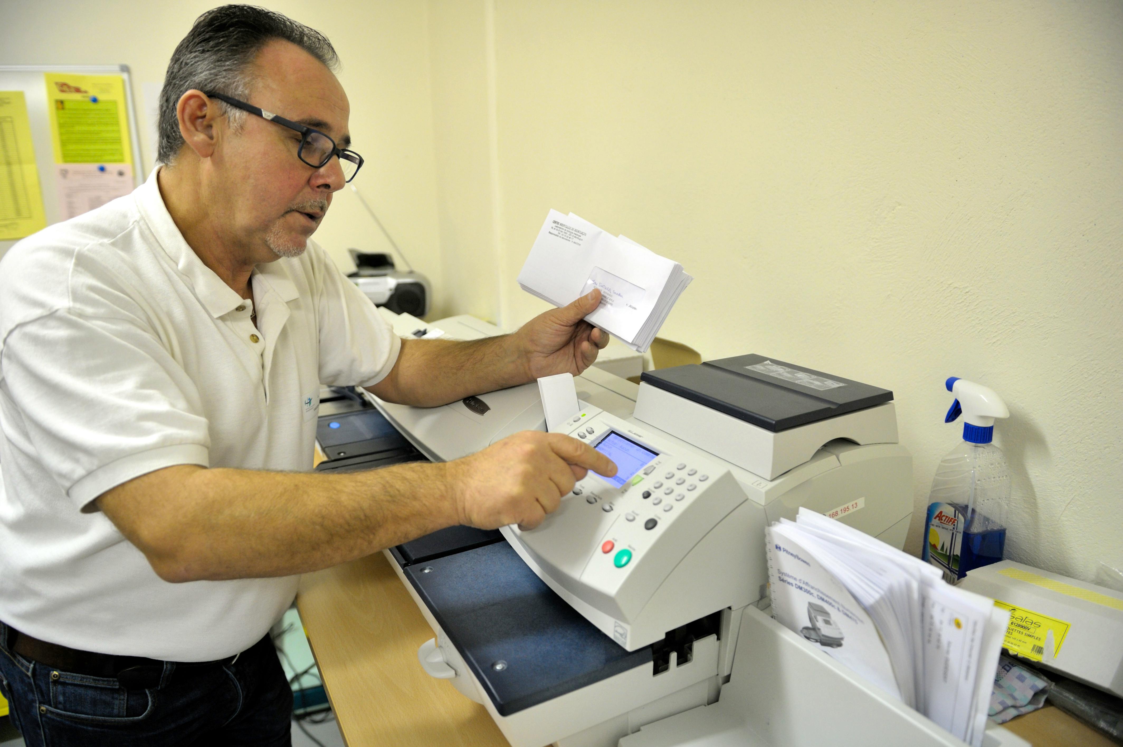 La tournée des vaguemestres — Shorthand Social